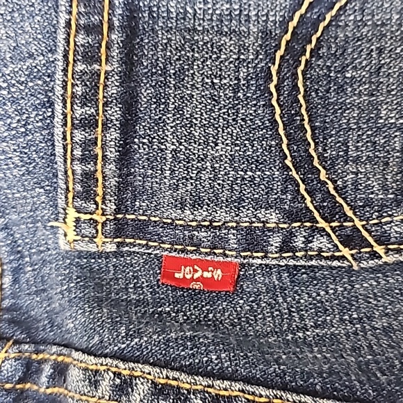 Levis Skinny Jeans - Picture 9 of 9